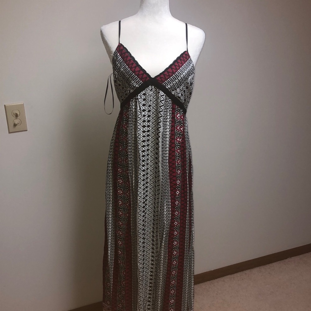 NEW! Great summer dress!! Comfortable and Light!